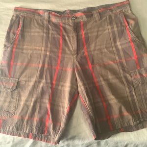 Columbia Mens cargo shorts
